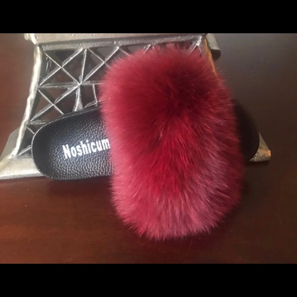 Fur slides - Picture 3 of 4